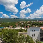 Panos Lejlighed Novi Vinodolski