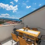 Panos