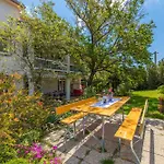 Panos Lejlighed Novi Vinodolski