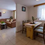 Panos 아파트