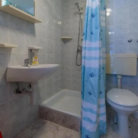 公寓 Panos 诺维·维诺多尔斯基